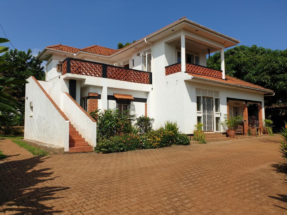 Alison & Dave'S Guesthouse Entebbe Exterior foto